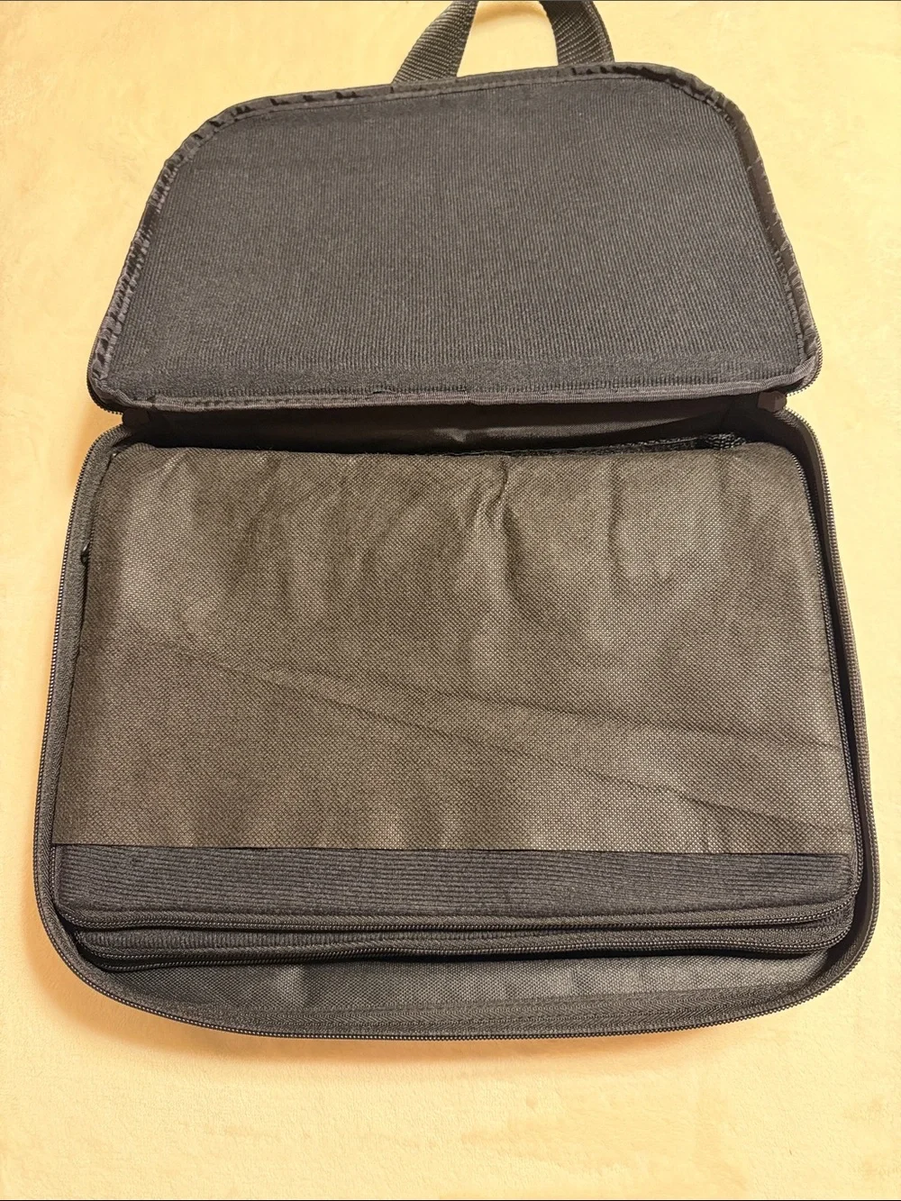 Vintage Hard Rock Cafe Black Collector Pin Storage/Travel Shoulder Bag